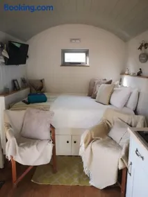 Fair Farm Hideaway - Image 4