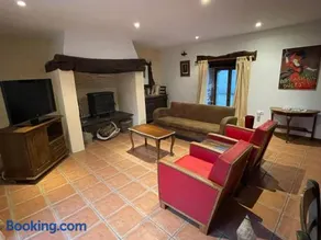 Gîte Marie, country cottage with pool, sleeps 5 - Image 3