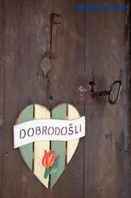 Apartma kašča - Image 1