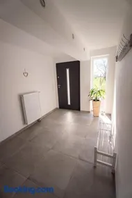 Wohlfühloase - Moderne Ferienwohnung mit großem eingezäuntem Garten in Alleinlage an Feld & Wald, Natur pur trifft auf Komfort, Wellness und gute Erholung - Image 2