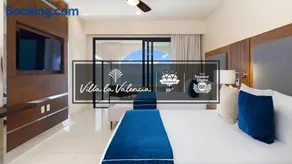 Cabo Private Suites by Stephen Ostler Elite Luxe Member - Image 1