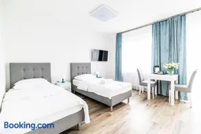 EXPO HOSTEL - Image 1