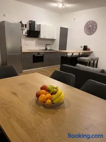 EICstay - Ferienhaus für Monteure und Familie - Image 1