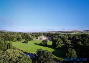 Bell Flat in Broughton Hall - Image 2