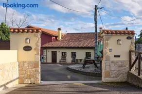 Casa de pueblo adosada, en la zona rural de Gijón. - Image 3