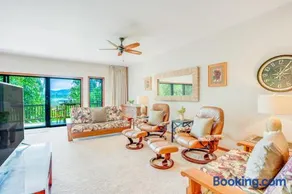 The Golden Hibiscus - Lanikai 222 - Image 4