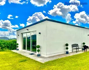 Kildare Luxury Suites - Image 4