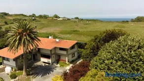 Azkorri Beach House 9 rooms Bilbao - Image 2