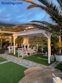 House with 2 Bedrooms in Los Llanos de Aridane - Image 1