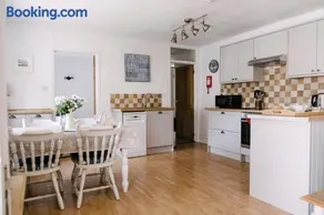 Finest Retreats - Swallow Cottage - Image 5