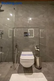 Hotel Neptune Mansingh Inn - Image 4