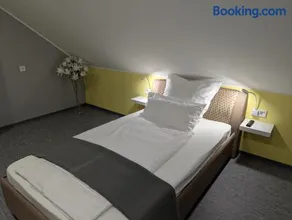 Apartment - Image 2