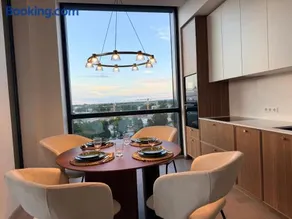 Pinnacle WoHo Sea View Apartment - Image 3