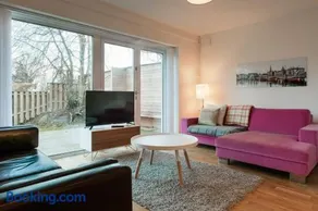 townhouse on Arlanda Stockholm metro line - easy checkin - Image 1