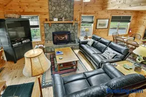 Four Ridges Lodge - Image 4