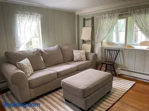 The Red Country Cottage - Image 2