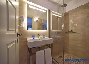 Durrell Liston Suites - Image 1