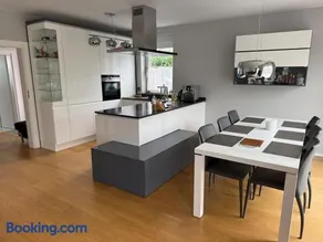 Doppelhaushälfte 125m2 3 Zimmer 2 Badezimmer Küche 5 Schlafplätze nähe Hamburg - Image 1