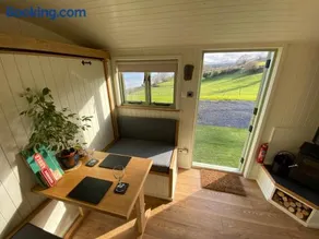 Shepherds Hut, Conwy Valley - Image 4