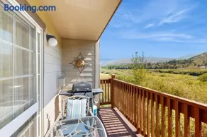 Riverside Treehouse - Image 2