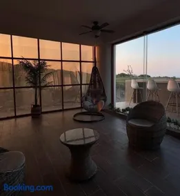 Olum Beach Loft - Image 1