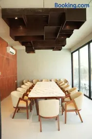 Salt Air Beach Villa - Image 3