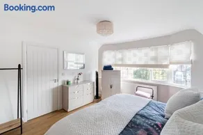 Home by the Sea in Rustington - Image 3