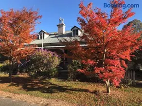 Larsens Cottage 1 - Historic 1880 Home - Image 1