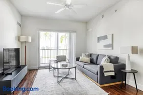 Miramar 2BR w gym pool wd nr WF MIA-23 - Image 1