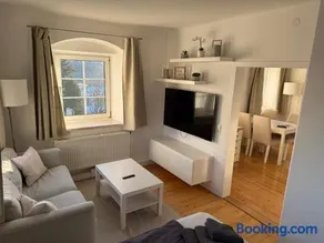 Yellow House Apartments - Top 3 - Image 3