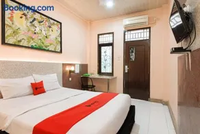 RedDoorz Syariah near Mall Of Serang - Image 1