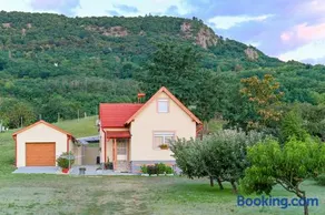 Bazaltorgona Apartman - Image 4