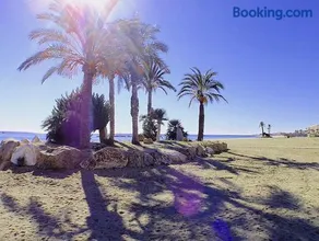 Sunny Coastal 1 Bed Apartment - Vera Coast: 2mins to Beach - Image 1