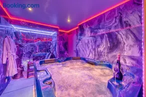 Love Room Attitude - Image 1