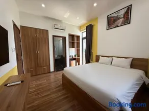 Golden Sunshine Villa - Image 4