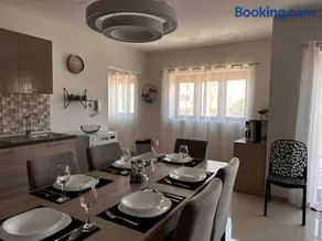 Marsaxlokk, Cozy, Spacious 3 Bedroom Maisonette, 1 min walk from Seafront - Image 4