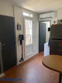 Appartement F2 agréable avec terrasse - Image 5