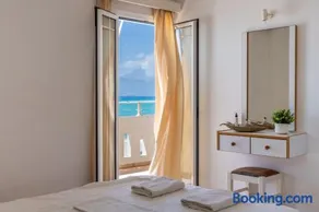 Nefeli Rooms with Sea View in Kalamaki - Image 4