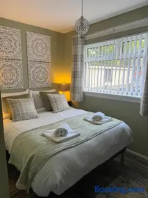 Loch Lomond Riverside Apartments B - Image 3