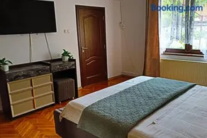Ana's home - Image 3