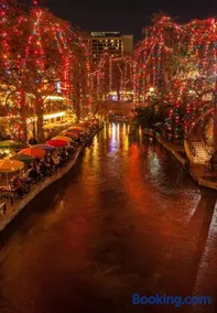 San Antonio TX Condo on Riverwalk w King Ste,Pets - Image 2
