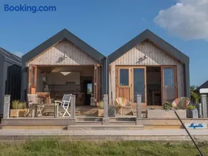 Little Tern Beachside chalet 6 access to beach - Image 2