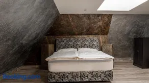 Buddha Hotel Zuchwil Self-Check In Boutique Hotel - Image 4