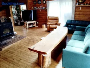 Siodomi Marinki shared wood lodge, pets allowed for a fee - Image 4
