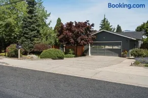 Summer Fun Wenatchee home - Image 4