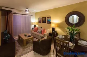 Irresistible 2BD PH Close to Beach - Image 2