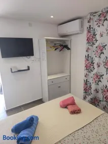 Silia's house near the beach - Image 4