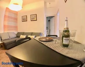 Plaza España Central Apartment - Image 2