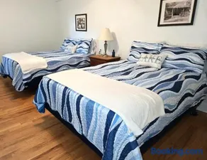 Gulf Stream House - Hammondsport Getaway Apartments #10 - Image 1