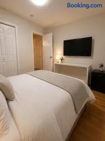 Habitación Privada Amplia cerca de NYC Baño compartido - Image 4